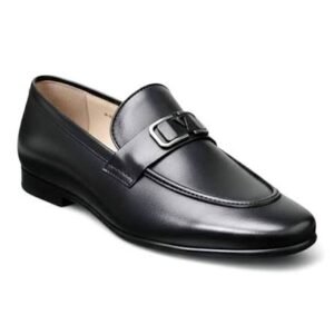 Men black leather formal loafers with metallic buckle strap